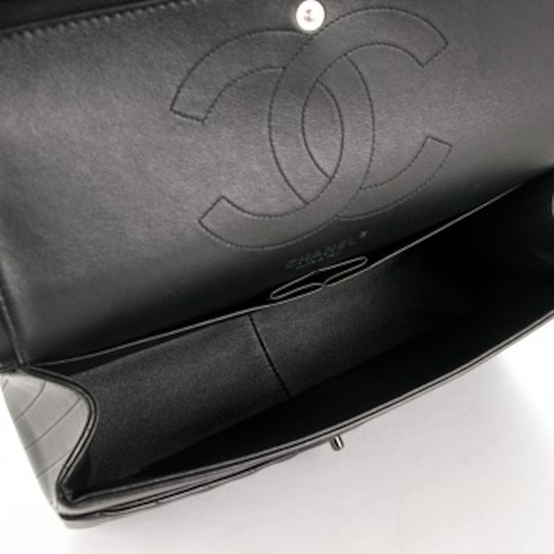 Lookbook Chanel So Black Klasik Double Flap Chevron Kulit Anak Jumbo Hitam