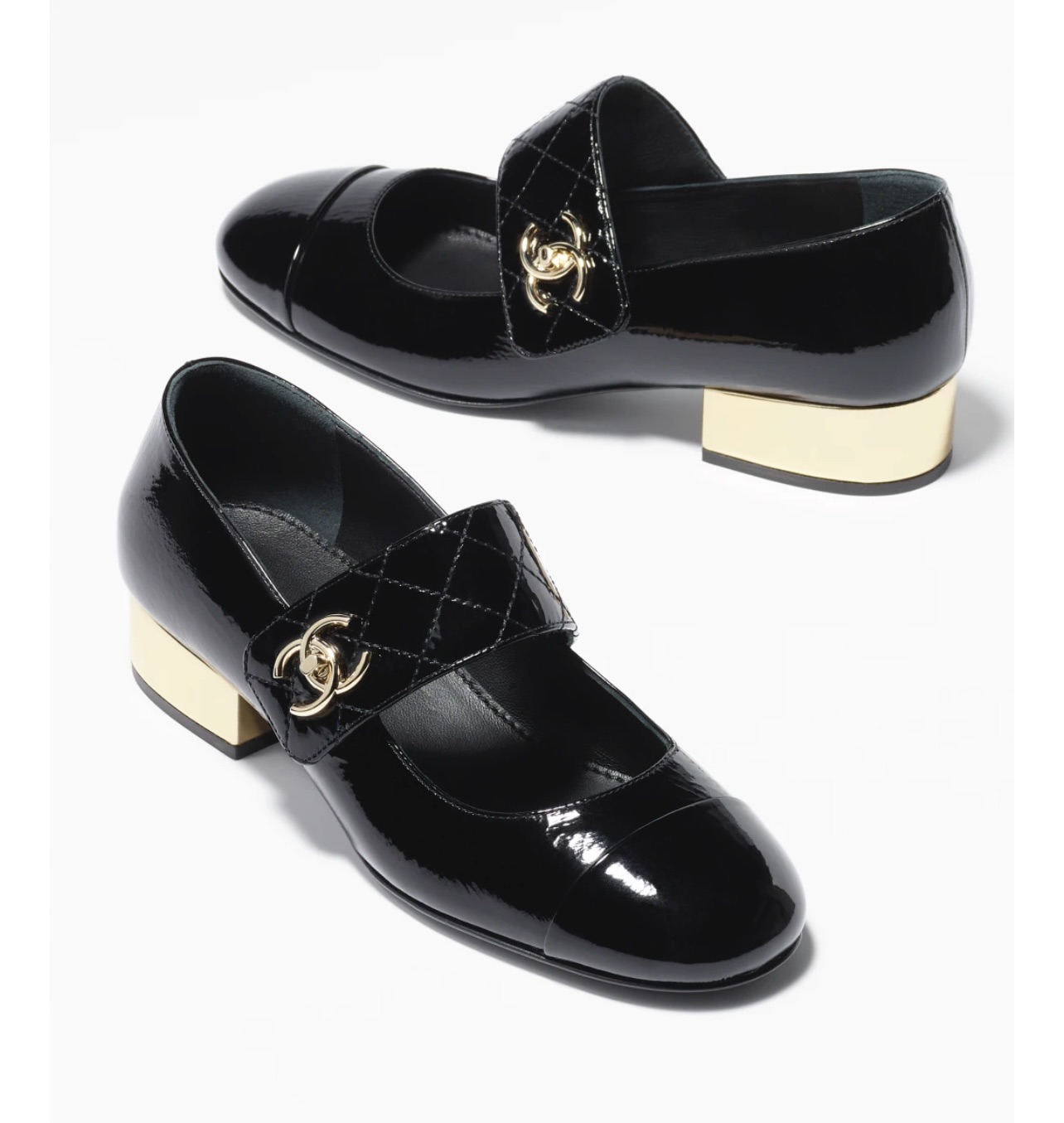 Lookbook 香奈兒春夏23P新品亮皮瑪麗珍鞋