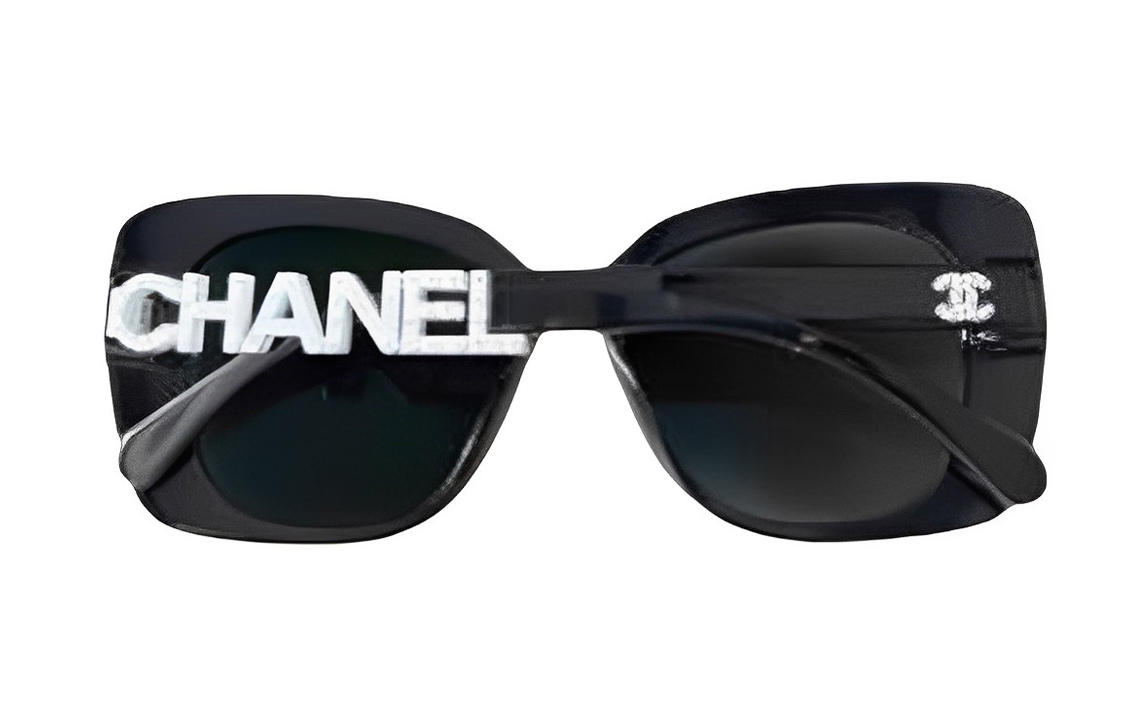 Lookbook CHANEL Unisex Oversized Square Sunglasses with Logo Cutout in Black. CH5422B