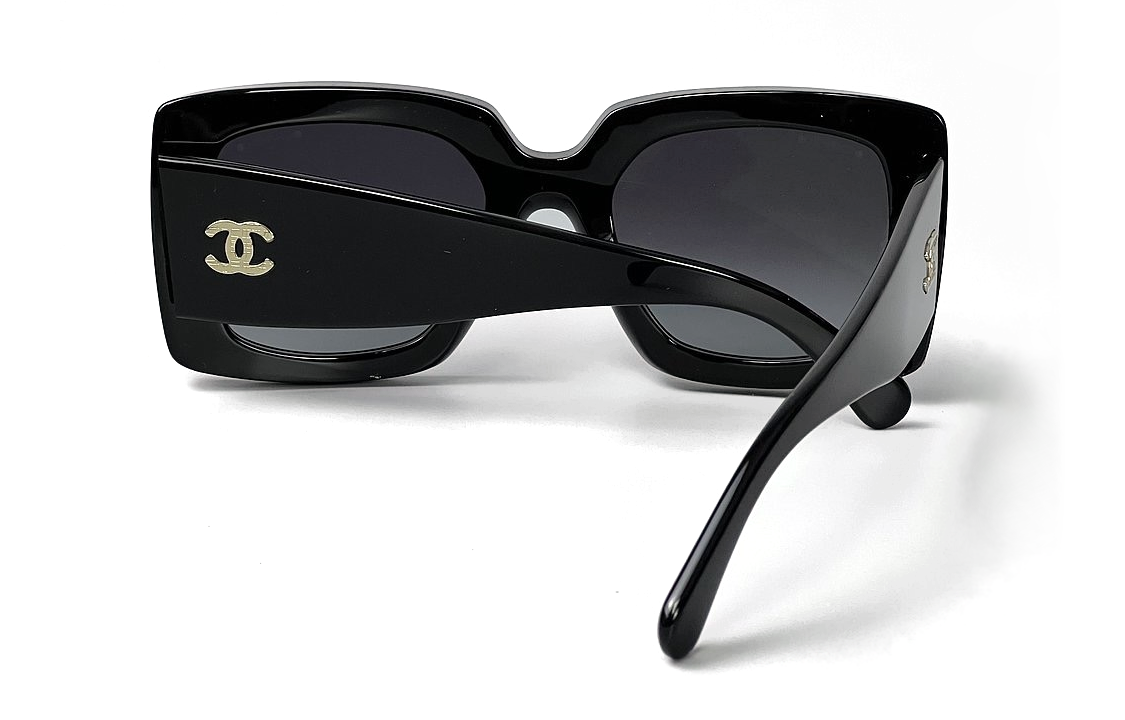 CHANEL Unisex Square Sunglasses Black Gold with Logo Accent CH5435-C622/S6 圖 3