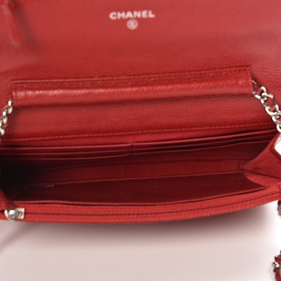 Chanel Wallet on Chain Diamond Quilted Red Lookbook Chanel Wallet on Chain Diamond Quilted Red