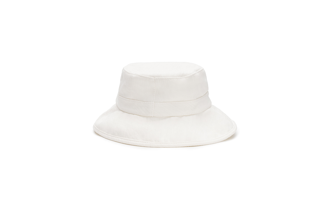 Order Sombrero Pescador Blanco CHANEL. AA7574B0578210601