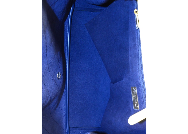 Lookbook Bolso Chanel x Pharrell Flap XXL Amarillo