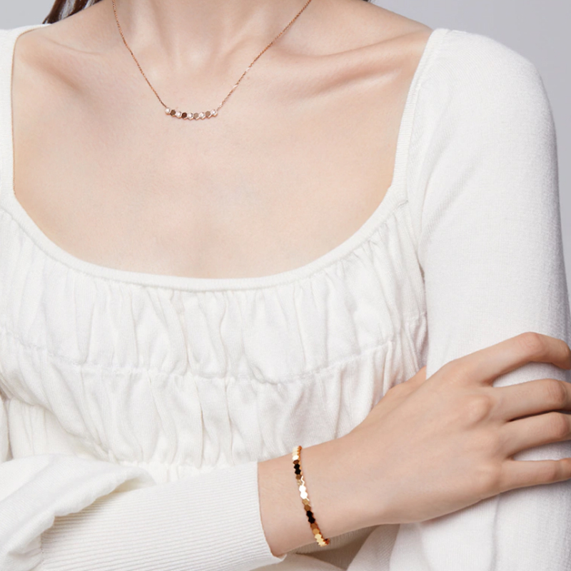 Lookbook Chaumet Bee My Love 18K玫瑰金手鍊 情侶設計男女皆適配 83432