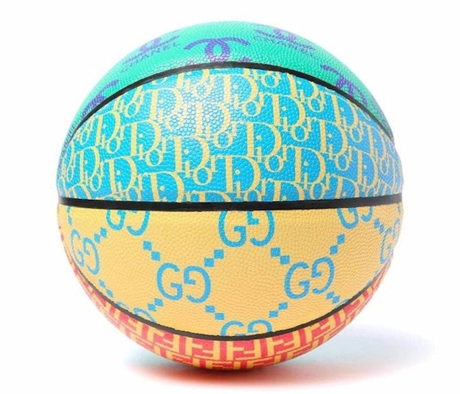 chinatown-market-x-smiley-designer-basketball