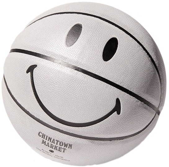 chinatown-market-x-smiley-reflective-basketball