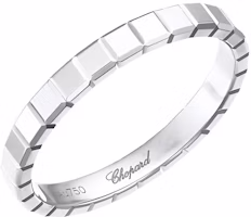CHOPARD Ice Cube Logo Engraved 18K White Gold Unisex Couple Ring - Silver. 827702-1190 CHOPARD Ice Cube Logo Engraved 18K White Gold Unisex Couple Ring - Silver. 827702-1190