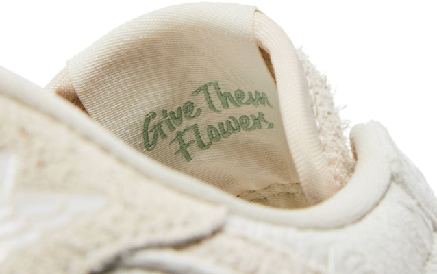 Chris Paul x Air Jordan 1 Low OG 'CP3' FZ0455-200 2