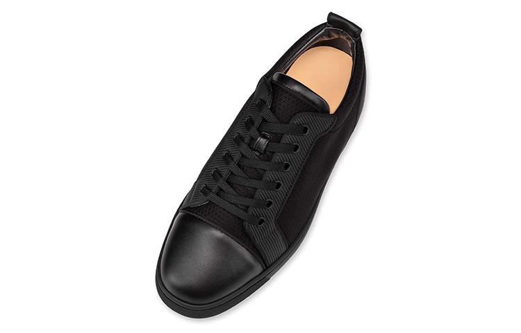 Lookbook Christian Louboutin Varsijunior 'Fesyen Hitam' 1220862BK01