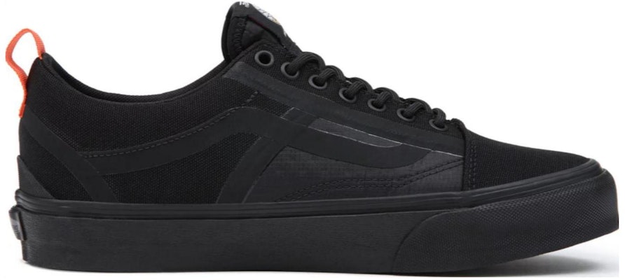 Christopher Raeburn x Vans Old Skool GORE-TEX VR3 'Hitam Klasik' VN0A4BVJBLK Order Christopher Raeburn x Vans Old Skool GORE-TEX VR3 'Hitam Klasik' VN0A4BVJBLK