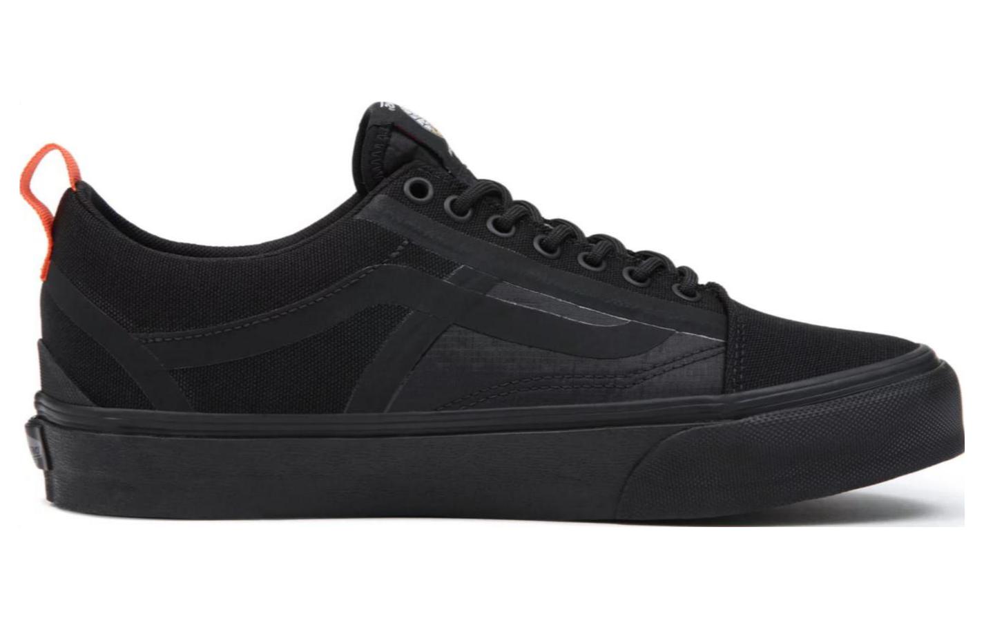 Order Christopher Raeburn x Vans Old Skool GORE-TEX VR3 ''Triple Black'' en Noir Intégral VN0A4BVJBLK