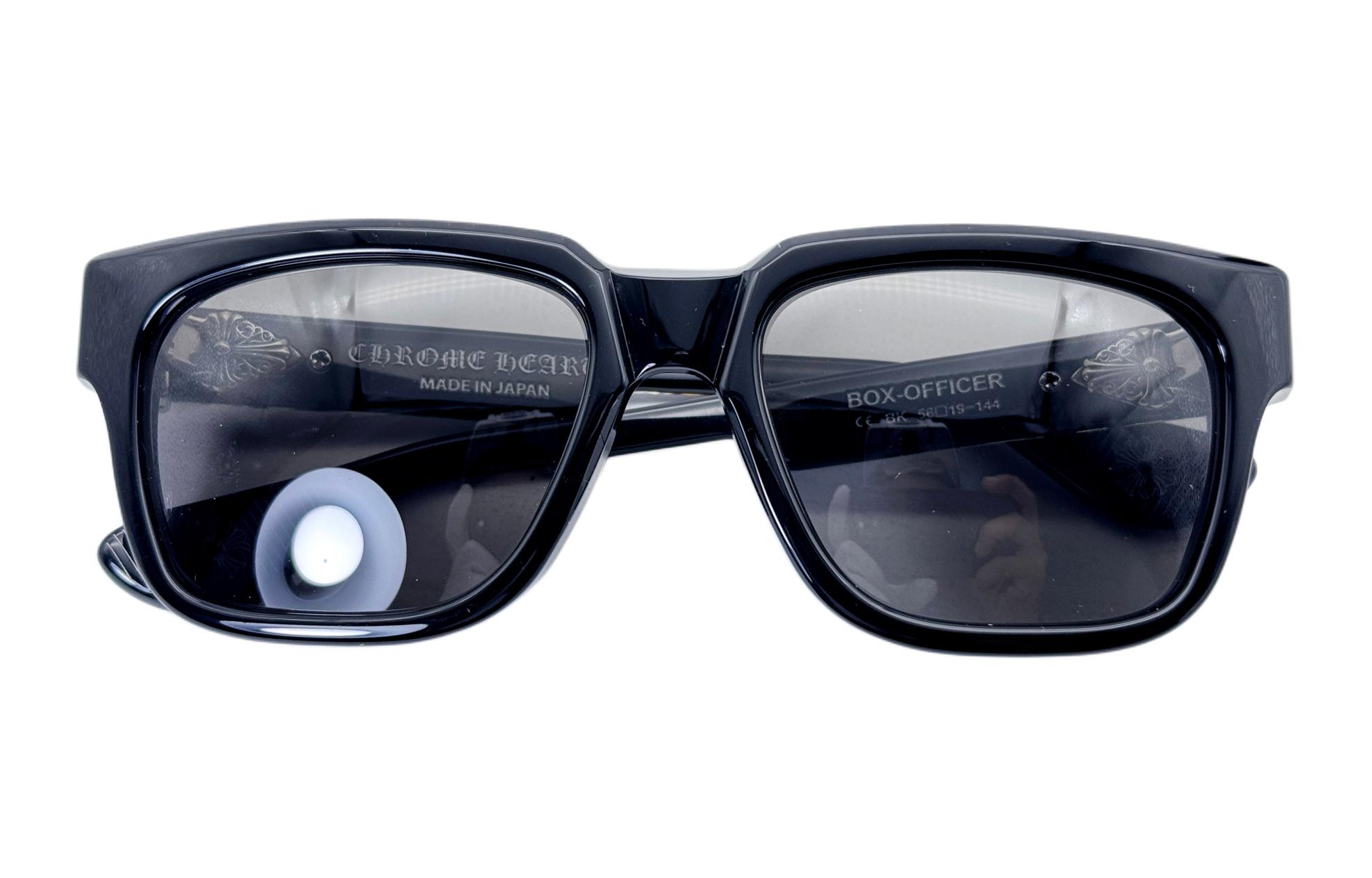 Shop Gafas de Sol Rectangulares Unisex Chrome Hearts Negras con Metal y Acetato. BOX-OFFICER Black