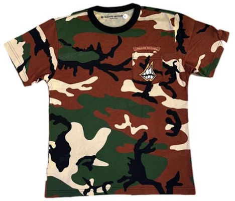 크롬하츠 카모 로고 그래픽 크루넥 티셔츠 유니섹스 그린. CH-061301 Lookbook 크롬하츠 카모 로고 그래픽 크루넥 티셔츠 유니섹스 그린. CH-061301