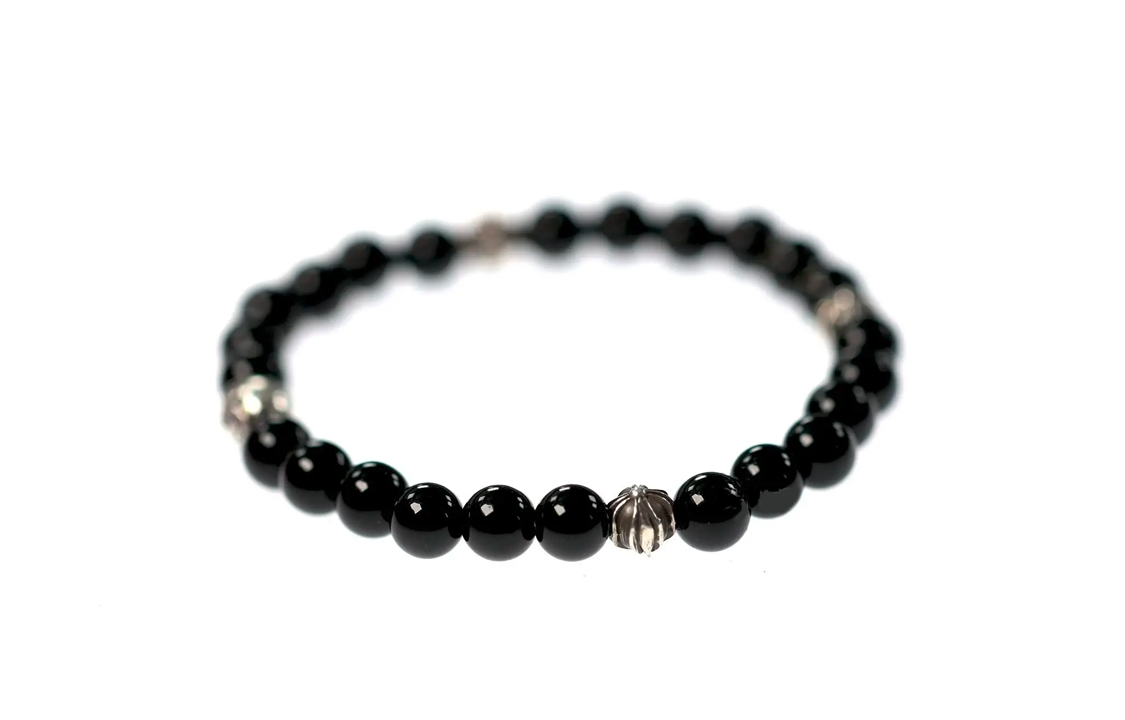 Shop Pulsera Chrome Hearts Logo Grabado Plata 925 Unisex Negra Estilo Parejas. 2704