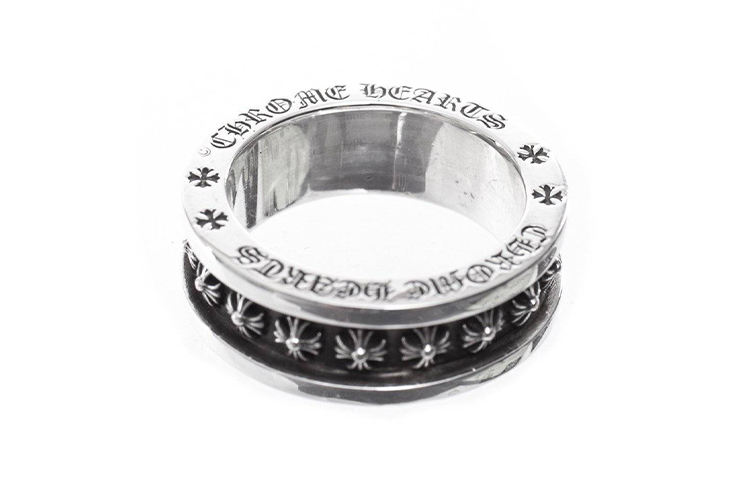 Lookbook Anillo Plata Unisex Chrome Hearts Mini Ch Plus Cruz Gótica 925 Plata. CH-JZ-270