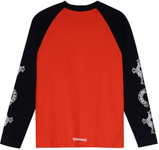 Chrome Hearts 紅色拼布Logo長袖T恤 – 中性款 CH-20222166 Lookbook Chrome Hearts 紅色拼布Logo長袖T恤 – 中性款 CH-20222166
