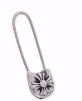 Shop Chrome Hearts 安全別針耳環 - 男女情侶款耳飾 CH0001520