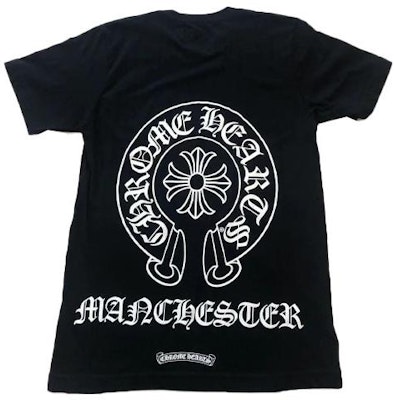 Chrome Hearts SS23 Manchester Eksklusif Kaos Pria Horseshoe Cross Print. CH-030053912 Buy Chrome Hearts SS23 Manchester Eksklusif Kaos Pria Horseshoe Cross Print. CH-030053912