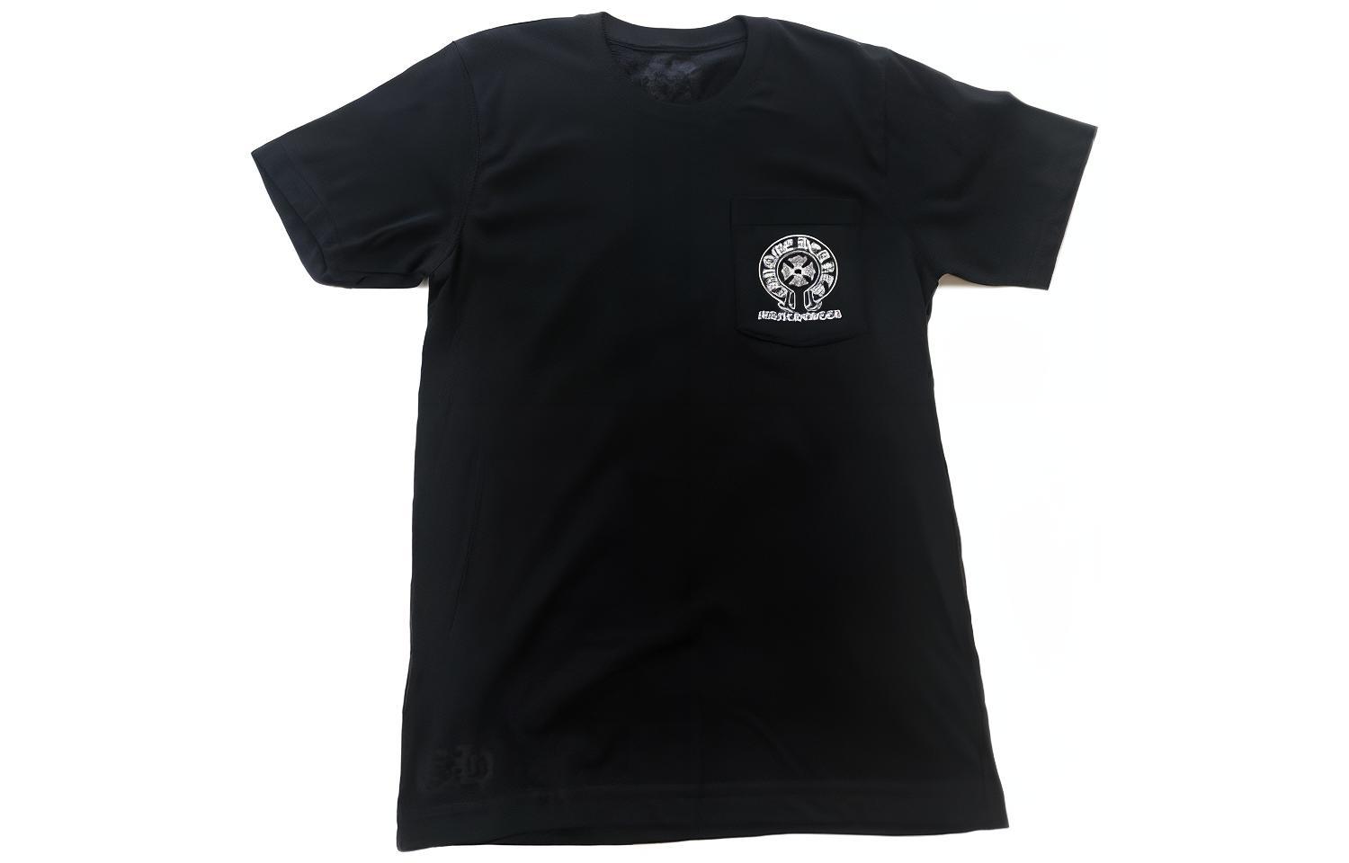 Lookbook Chrome Hearts SS23 Manchester Eksklusif Kaos Pria Horseshoe Cross Print. CH-030053912