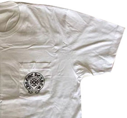 クロムハーツ SS24 ステッカー クルーネック 半袖 Tシャツ ホワイト ティー CH-2023022301 Shop クロムハーツ SS24 ステッカー クルーネック 半袖 Tシャツ ホワイト ティー CH-2023022301