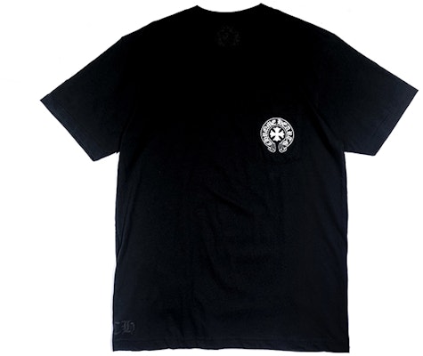 Chrome Hearts Edisi Tokyo Kaos Unisex Hitam dengan Cetak Sanskrit CH-026 Lookbook Chrome Hearts Edisi Tokyo Kaos Unisex Hitam dengan Cetak Sanskrit CH-026