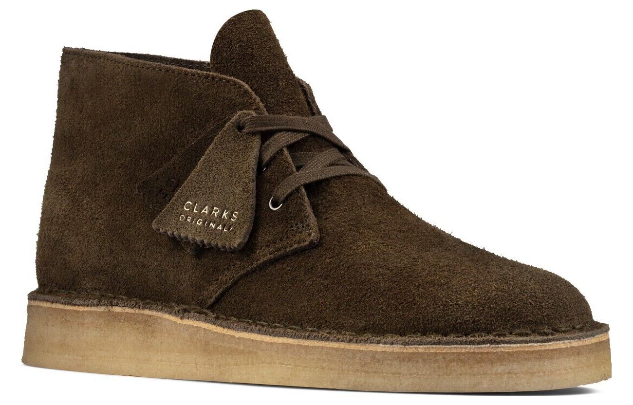 Shop Botas de Gamuza Clarks Desert Coal ''Oliva''. 26161692