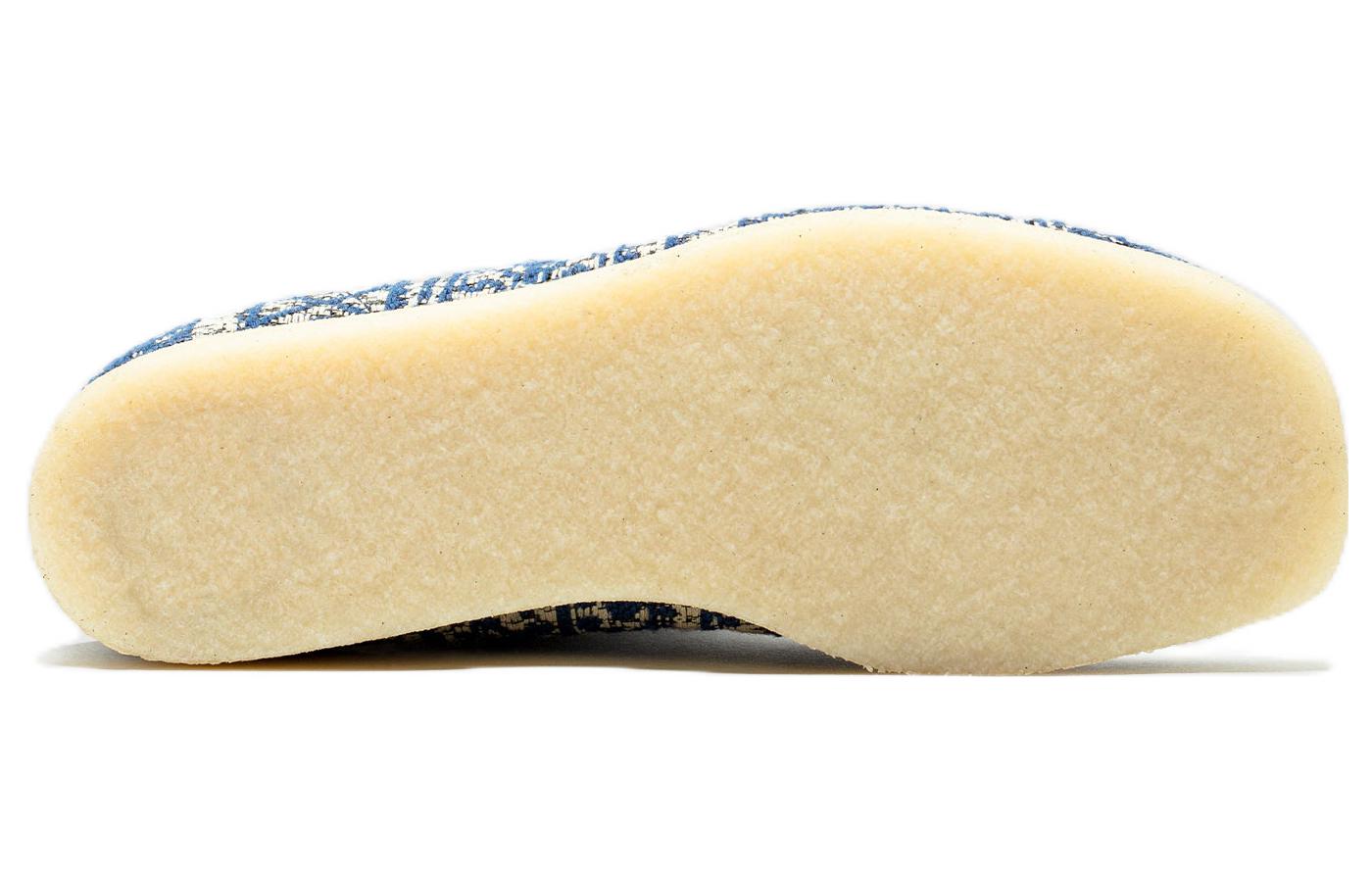 Shop Clarks Originals Wallabee Boot Tissu Bleu 26166649