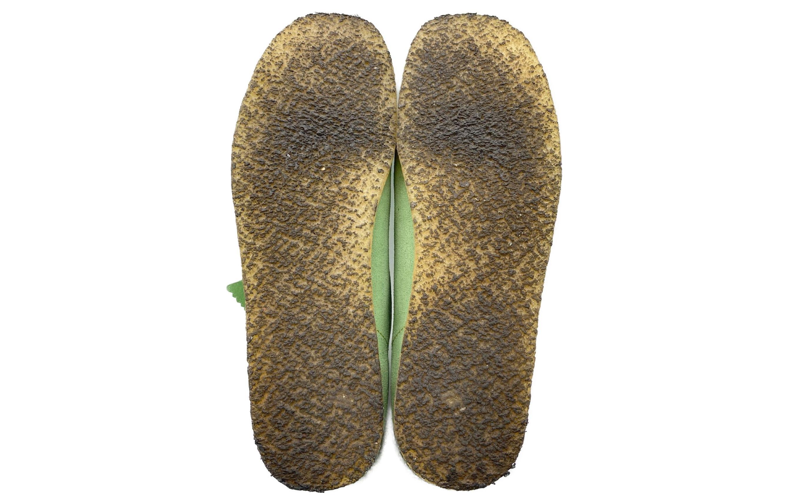 Shop クラークス ワラビー ステューシー セージ 261424057090