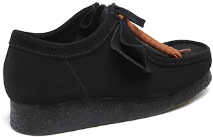 Clarks Wallabee ''Black Suede'' Lelaki Hitam Kasut Suede. 26155519 Shop Clarks Wallabee ''Black Suede'' Lelaki Hitam Kasut Suede. 26155519