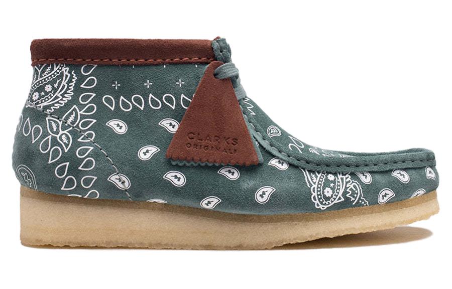 Order Clarks Wallabee 靴子'绿色佩斯利纹' 26168803