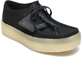Shop Clarks Wallabee Cup 黑色磨砂皮鞋 261581447