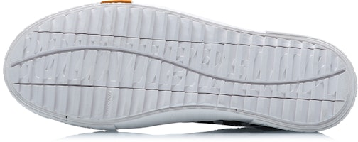 Li-Ning Classic Canvas Hi x Disney 'Putih Hitam' Sneakers AGCR179-3 Purchase Li-Ning Classic Canvas Hi x Disney 'Putih Hitam' Sneakers AGCR179-3