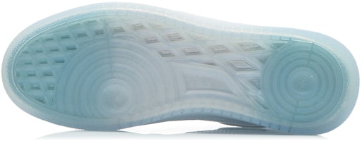 Li-Ning Classic Cushion x Disney 'Putih Biru Es' Sneakers AGCR203-6 Purchase Li-Ning Classic Cushion x Disney 'Putih Biru Es' Sneakers AGCR203-6