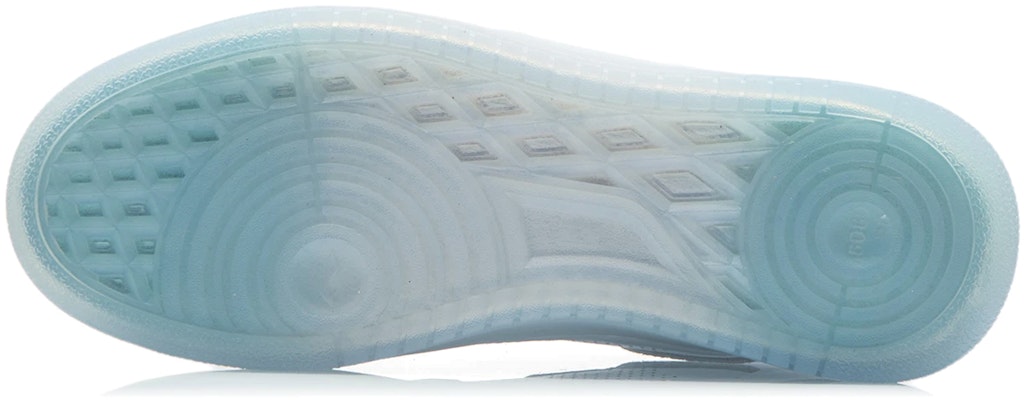 Li-Ning Classic Cushion x Disney 'Putih Biru Es' Sneakers AGCR203-6 Purchase Li-Ning Classic Cushion x Disney 'Putih Biru Es' Sneakers AGCR203-6