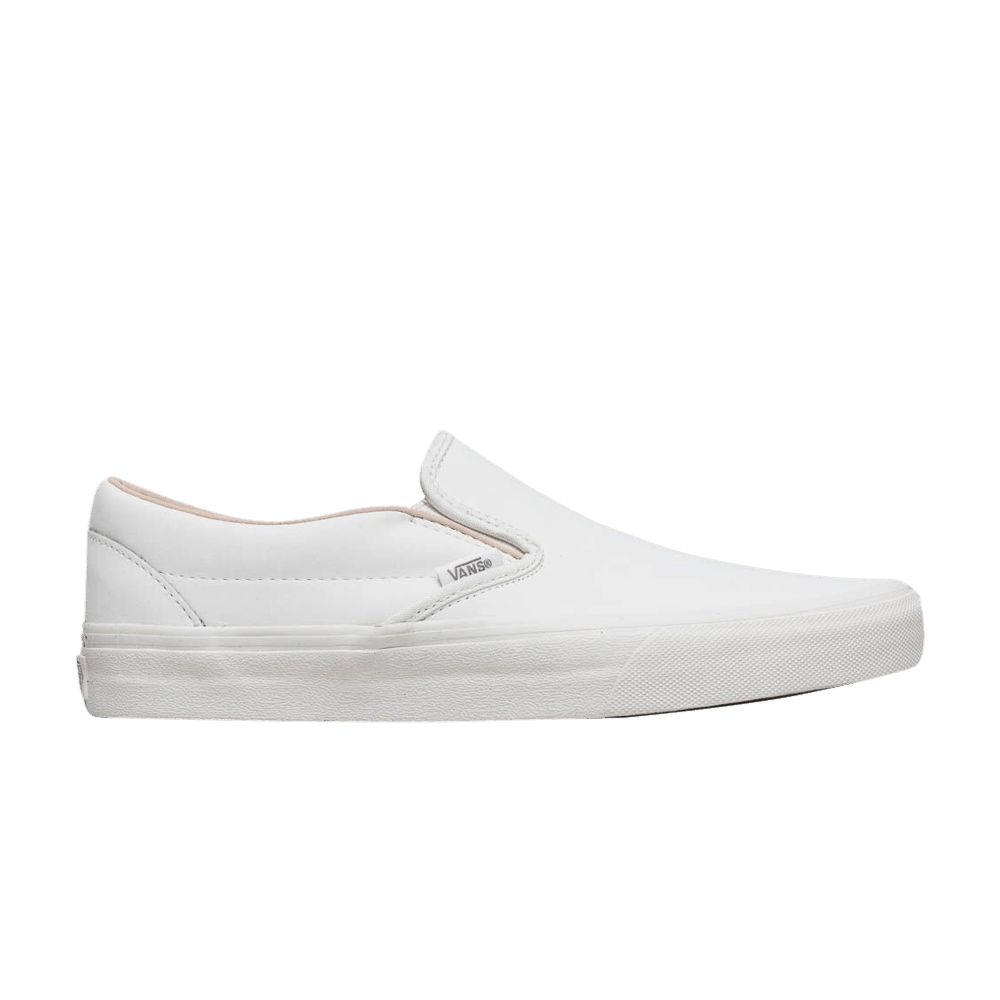 Classic Slip-On 'Vansbuck - Blanc De Blanc' VN0A38F7U5V