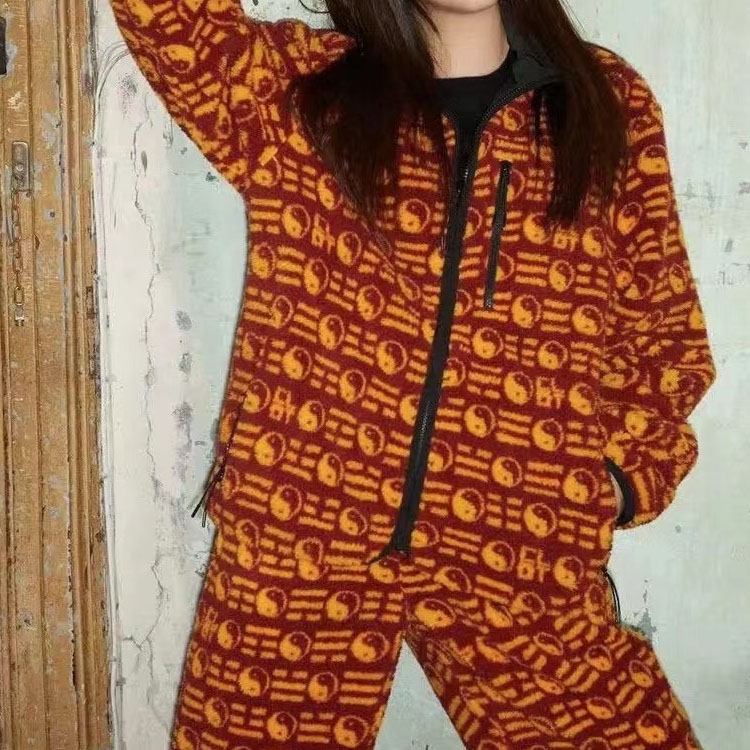 Lookbook CLOT 全版印花輕便長袖外套 男女款 淺棕色 CLJK21F40003