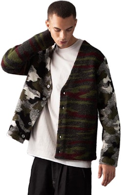 CLOT 祖傳聯繫迷彩針織毛衣 寬鬆版型 時尚設計 CLJK23F40010 Shop CLOT 祖傳聯繫迷彩針織毛衣 寬鬆版型 時尚設計 CLJK23F40010