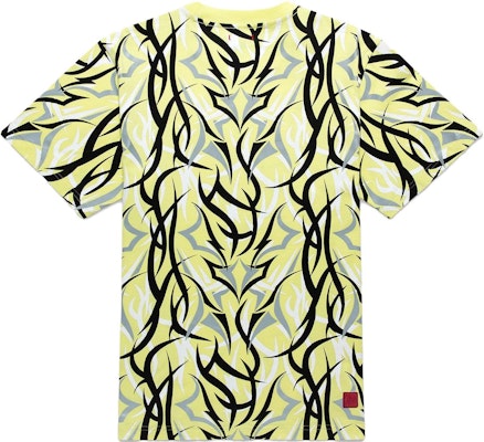 CLOT SS23 Alienegra Kuning Reflector Camo T-Shirt Uniseks Kuning. CLTE23FAL101YE Lookbook CLOT SS23 Alienegra Kuning Reflector Camo T-Shirt Uniseks Kuning. CLTE23FAL101YE