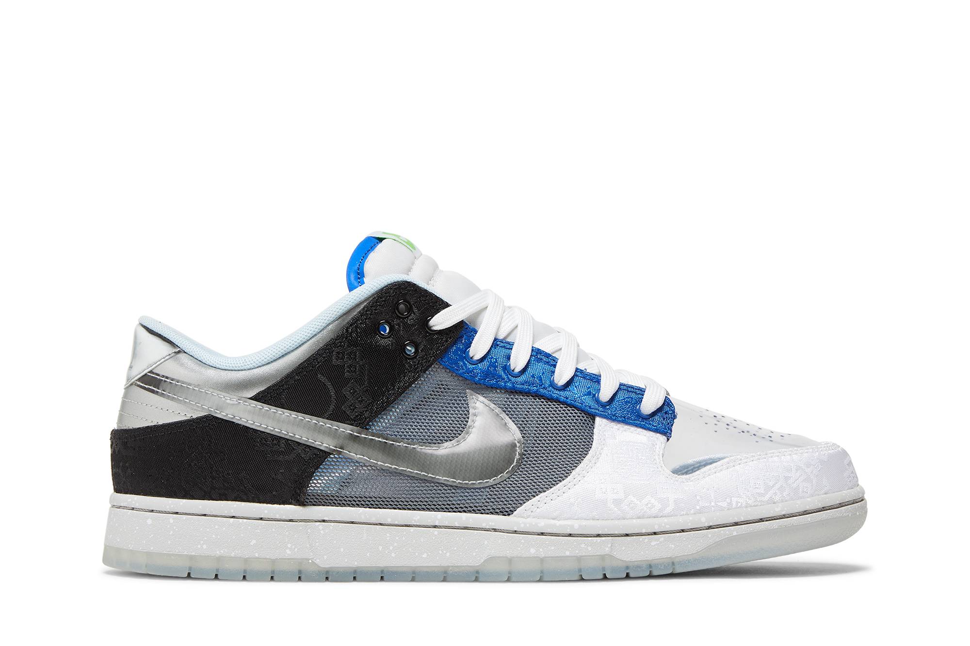 Buy CLOT x Nike Dunk Low SP 與交換卡 'What The' FN0316-999-CARD