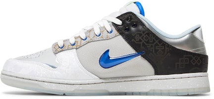 CLOT x Nike Dunk Low SP 限量版球鞋 "What The" 搭配交易卡片 FN0316-999-CARD Lookbook CLOT x Nike Dunk Low SP 限量版球鞋 "What The" 搭配交易卡片 FN0316-999-CARD