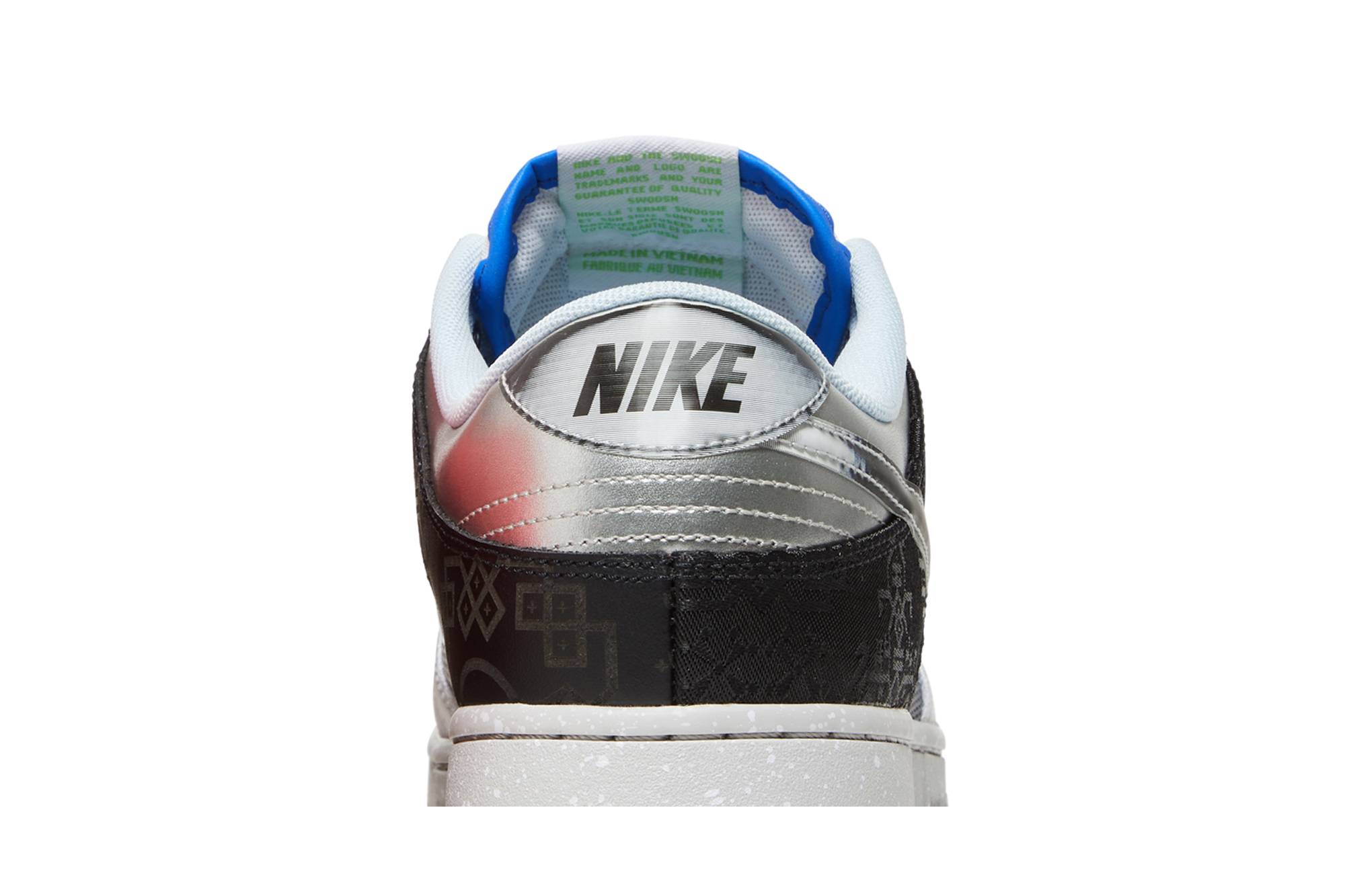 Sizing CLOT x Nike Dunk Low SP 與交換卡 'What The' FN0316-999-CARD