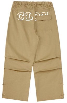 CLOTTEE by CLOT 2023秋冬功夫系列寬鬆拉鍊褲 男女卡其色款式。 CTPT23F51026 Lookbook CLOTTEE by CLOT 2023秋冬功夫系列寬鬆拉鍊褲 男女卡其色款式。 CTPT23F51026