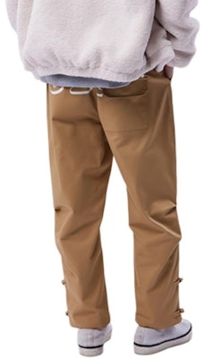 CLOTTEE by CLOT 2023秋冬功夫系列寬鬆拉鍊褲 男女卡其色款式。 CTPT23F51026 Details for CLOTTEE by CLOT 2023秋冬功夫系列寬鬆拉鍊褲 男女卡其色款式。 CTPT23F51026