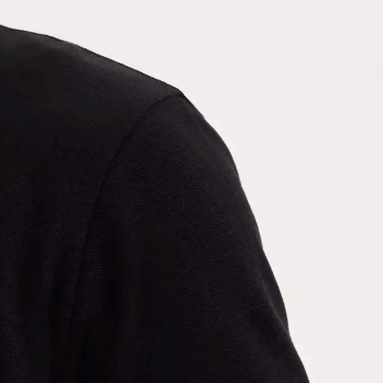 Purchase COACH Kaos Polo Hitam Kasual dengan Desain Logo Huruf. CO817-BLK