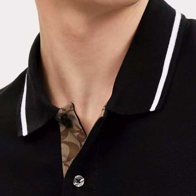 COACH Kaos Polo Hitam Kasual dengan Desain Logo Huruf. CO817-BLK Sizing COACH Kaos Polo Hitam Kasual dengan Desain Logo Huruf. CO817-BLK