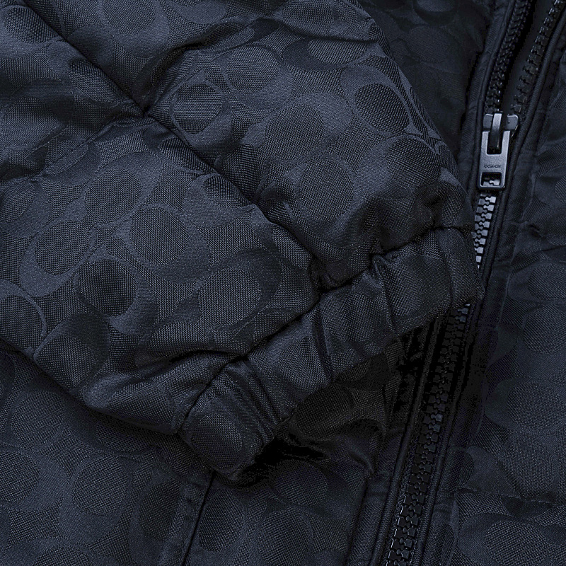 Sizing COACH 黑色標誌印花連帽羽絨外套長袖 CD759-BK