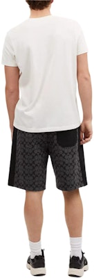 COACH Celana Pendek Hitam Signature Logo Print Kasual dengan Tali Serut. CQ237-R8E Shop COACH Celana Pendek Hitam Signature Logo Print Kasual dengan Tali Serut. CQ237-R8E