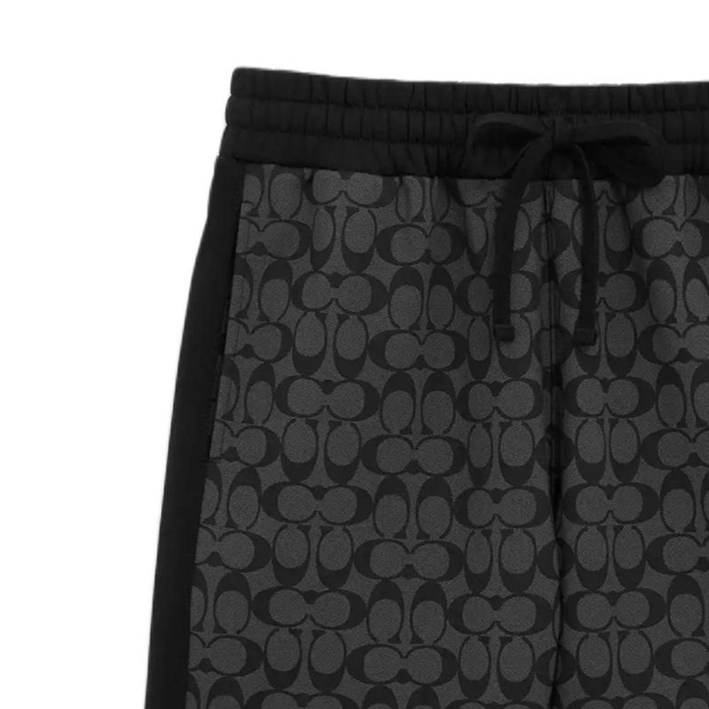 Purchase COACH Celana Pendek Hitam Signature Logo Print Kasual dengan Tali Serut. CQ237-R8E