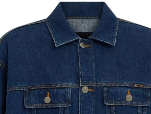 COACH Jaket Denim Biru dengan Motif Huruf dan Kerah Lipat. CO801-COK Details for COACH Jaket Denim Biru dengan Motif Huruf dan Kerah Lipat. CO801-COK