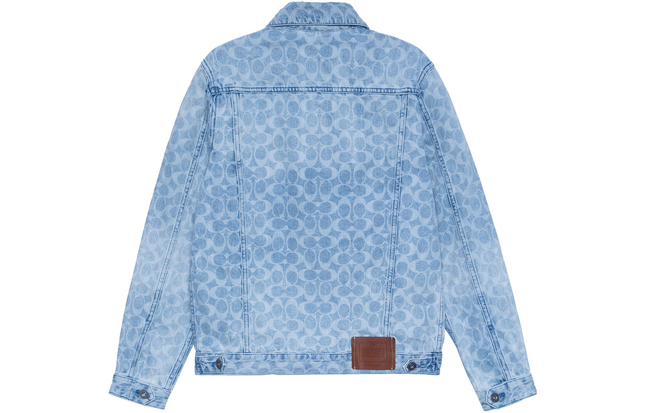 Lookbook COACH Jaket Denim Biru dengan Logo Print dan Desain Single-Breasted. C0918-S8M